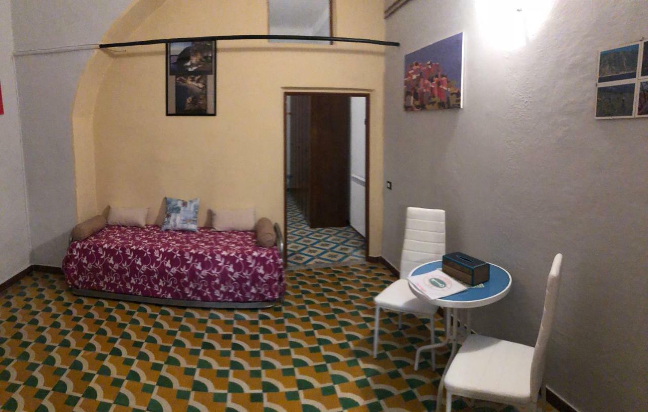 L'acciuga Guest house *